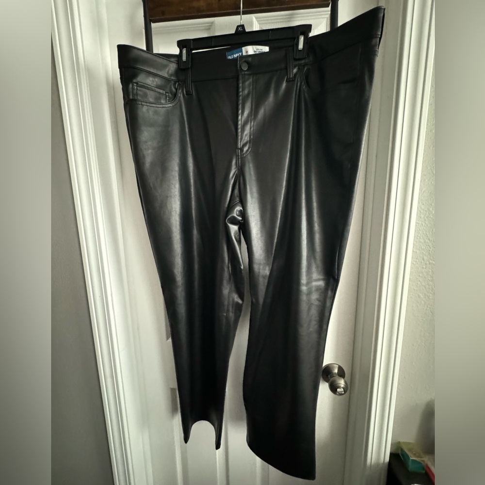 Old Navy Black Faux Leather OG Loose Pants Size 20